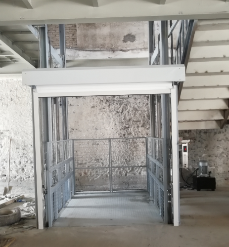 導(dǎo)軌式升降貨梯相比電動(dòng)葫蘆（貨運(yùn)電梯）的安全優(yōu)勢(shì)有哪些？